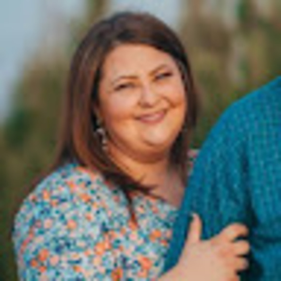 Meet your Posher, Whitney - Picture 1 of 1